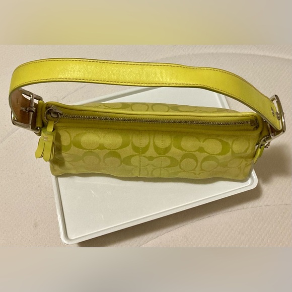 💛COACH🤍6371 Signature Vintage East West Hampton Demi Bag
Baguette Shoulder Bag - Picture 3 of 11